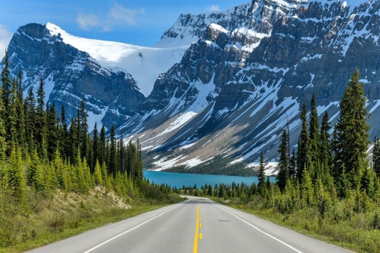 Canadian Road Trip Routes Drawing International Travelers